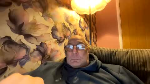 Mark online show from 02/25/26, 08:18