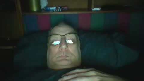 Snapshot of tebb61 chatting on 05/19/26, 07:58 Mark online show from 05/19/26, 07:58