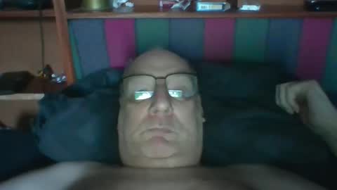 Snapshot of tebb61 chatting on 05/26/26, 07:04 Mark online show from 05/26/26, 07:04