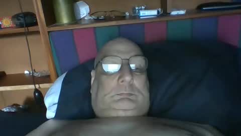 Snapshot of tebb61 chatting on 06/09/26, 10:05 Mark online show from 06/09/26, 10:05