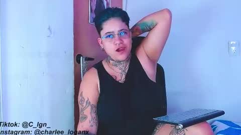 Charlee He online show from 01/16/25, 08:11