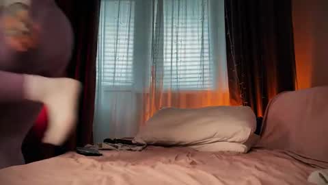 Mary     X TechnoElfff  INST    fansly kissmary online show from 02/02/26, 08:13