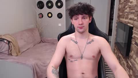 Teddy online show from 03/25/26, 06:19