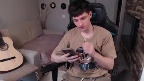 Teddy online show from 04/12/26, 03:06