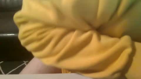 Snapshot of teddybear5555402414 chatting on 12/29/24, 02:27 teddybear5555402414 online show from 12/29/24, 02:27