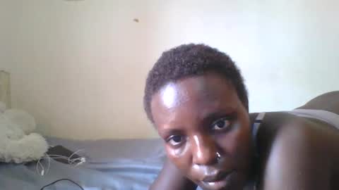 Snapshot of tee_kaicy chatting on 12/17/24, 01:05 kaicy online show from 12/17/24, 01:05