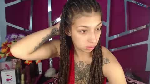 Snapshot of teeennaugthy18 chatting on 01/14/25, 03:11 Tayloor online show from 01/14/25, 03:11