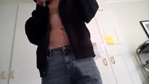 Teezy online show from 07/06/26, 10:23