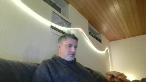 Snapshot of teeforyou chatting on 12/22/24, 01:45 Peter online show from 12/22/24, 01:45