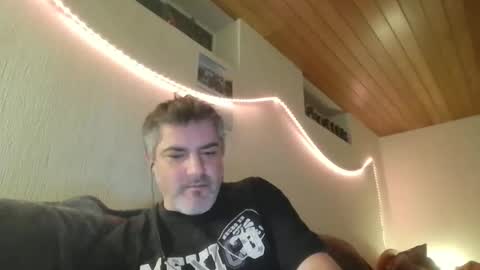Snapshot of teeforyou chatting on 02/11/25, 03:18 Peter online show from 02/11/25, 03:18