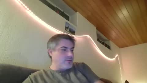 Snapshot of teeforyou chatting on 02/21/25, 07:10 Peter online show from 02/21/25, 07:10