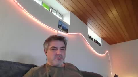 Snapshot of teeforyou chatting on 02/22/25, 11:35 Peter online show from 02/22/25, 11:35