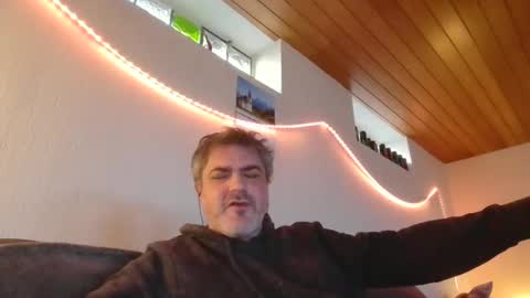 Snapshot of teeforyou chatting on 02/25/25, 07:31 Peter online show from 02/25/25, 07:31