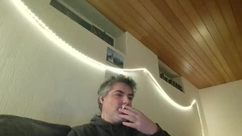 Snapshot of teeforyou chatting on 03/08/25, 11:28 Peter online show from 03/08/25, 11:28