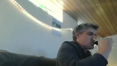 Snapshot of teeforyou chatting on 03/09/25, 08:40 Peter online show from 03/09/25, 08:40