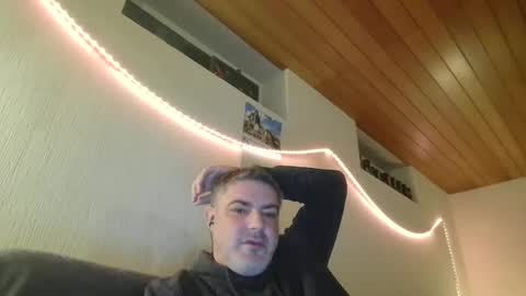 Snapshot of teeforyou chatting on 03/11/25, 10:09 Peter online show from 03/11/25, 10:09