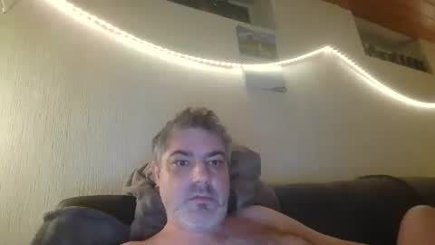 Snapshot of teeforyou chatting on 09/18/25, 09:50 Peter online show from 09/18/25, 09:50