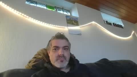 Peter online show from 10/30/25, 07:54