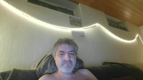 Peter online show from 11/17/25, 05:52