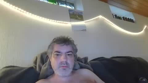 Peter online show from 11/24/25, 07:52