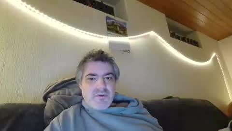 Peter online show from 12/17/25, 03:34