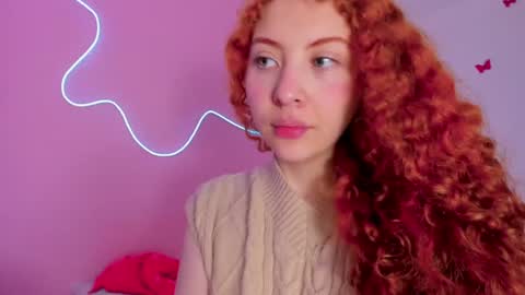 Snapshot of teffsweet18 chatting on 12/25/24, 05:47 Amy No penetration Virgiin giirl online show from 12/25/24, 05:47