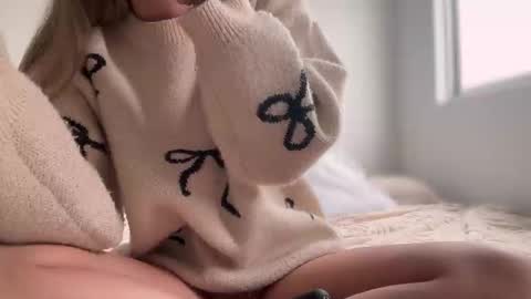 Snapshot of teffsweet18 chatting on 10/11/25, 12:47 Amy No penetration Virgiin giirl online show from 10/11/25, 12:47