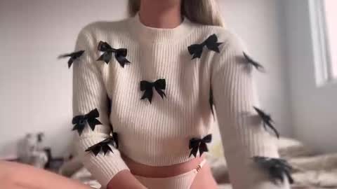 Snapshot of teffsweet18 chatting on 10/15/25, 02:39 Amy No penetration Virgiin giirl online show from 10/15/25, 02:39