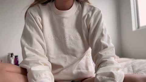 Snapshot of teffsweet18 chatting on 10/20/25, 11:43 Amy No penetration Virgiin giirl online show from 10/20/25, 11:43