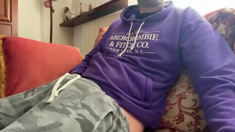 tegadura07 online show from 11/18/25, 08:19