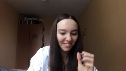 Kimi online show from 11/10/25, 10:58