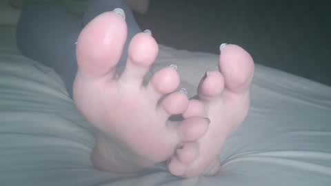 Viv West online show from 03/12/25, 04:19