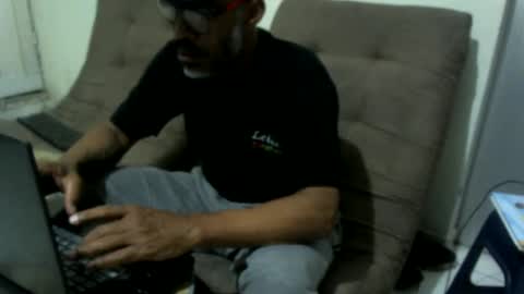 Snapshot of telematicolo2 chatting on 12/20/24, 03:36 telematicolo2 online show from 12/20/24, 03:36