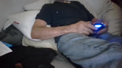 tellias online show from 09/10/25, 10:37