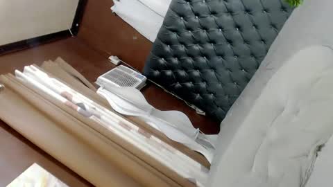 EVA GLASSCOTT online show from 12/14/24, 12:55