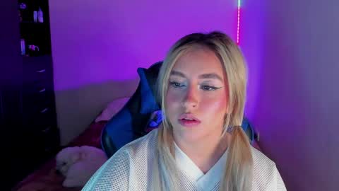 Sara online show from 04/09/26, 07:25