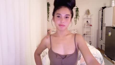 temptessa20 online show from 11/11/25, 12:43