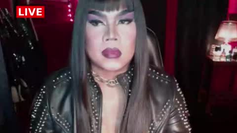 Snapshot of temptress_cocoxxx chatting on 12/23/24, 08:25 Mistress Coco online show from 12/23/24, 08:25