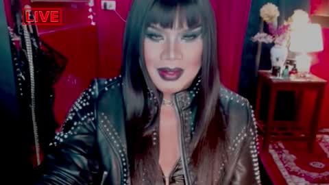 Snapshot of temptress_cocoxxx chatting on 02/01/25, 08:05 Mistress Coco online show from 02/01/25, 08:05