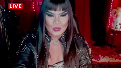 Snapshot of temptress_cocoxxx chatting on 03/08/25, 12:33 Mistress Coco online show from 03/08/25, 12:33