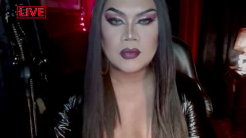 Snapshot of temptress_cocoxxx chatting on 10/01/25, 06:03 Mistress Coco online show from 10/01/25, 06:03