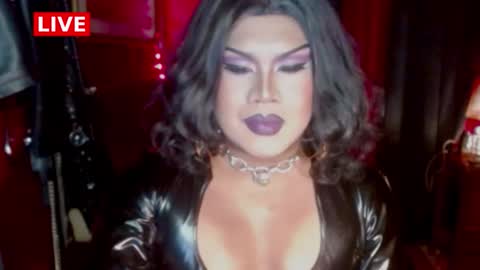 Snapshot of temptress_cocoxxx chatting on 10/17/25, 09:06 Mistress Coco online show from 10/17/25, 09:06