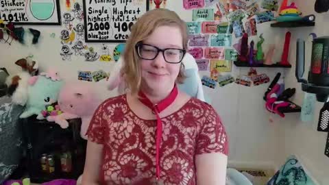 Pixie and Tentacle Overlord online show from 03/11/26, 06:25