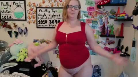 Pixie and Tentacle Overlord online show from 05/11/26, 10:18