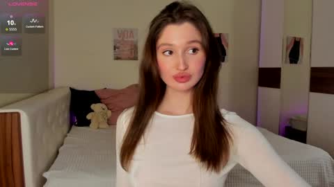 Snapshot of tender_babyy chatting on 12/04/24, 02:26 Sexy girl Li online show from 12/04/24, 02:26