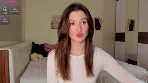 Snapshot of tender_babyy chatting on 12/05/24, 02:33 Sexy girl Li online show from 12/05/24, 02:33