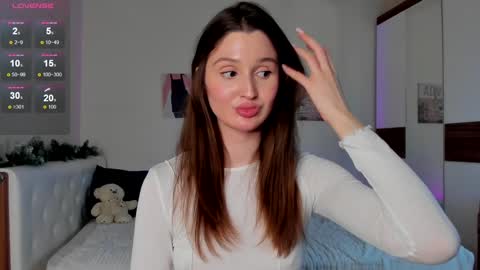 Snapshot of tender_babyy chatting on 01/14/25, 05:56 Sexy girl Li online show from 01/14/25, 05:56