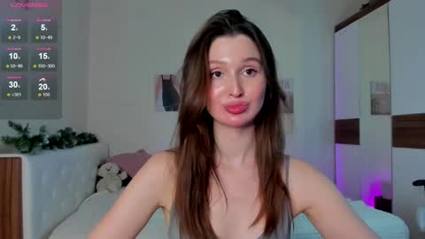 Snapshot of tender_babyy chatting on 01/28/25, 05:24 Sexy girl Li online show from 01/28/25, 05:24