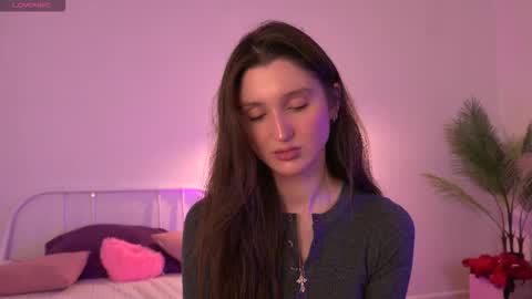 Snapshot of tender_babyy chatting on 10/12/25, 12:26 Sexy girl Li online show from 10/12/25, 12:26