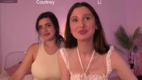 Snapshot of tender_babyy chatting on 10/13/25, 12:38 Sexy girl Li online show from 10/13/25, 12:38